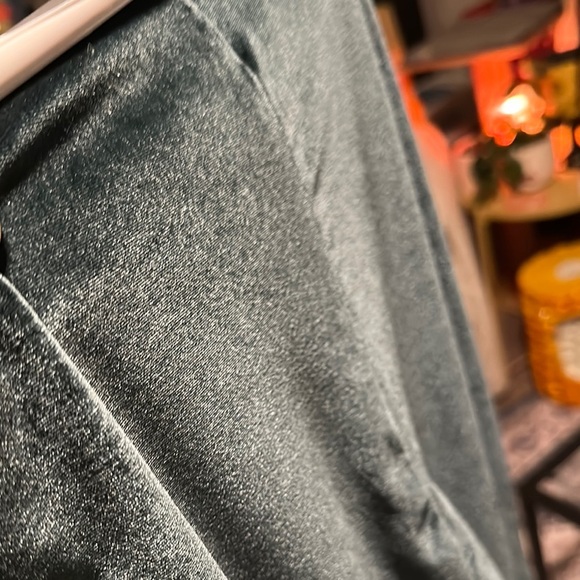 ANNE KLEIN | Velour Elegant Forest Green Velvet Pants - Picture 8 of 10